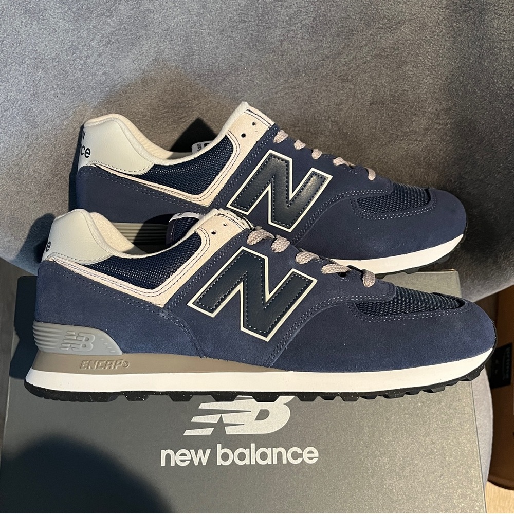 New Balance Men’s Sneakers 574 Navy Size 11.5 US